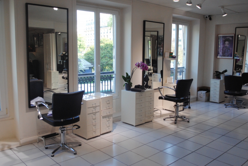 salon-coiffure-BRIANCONNET-min_floor-home-office-property-living-room-room-781228-pxhere.com